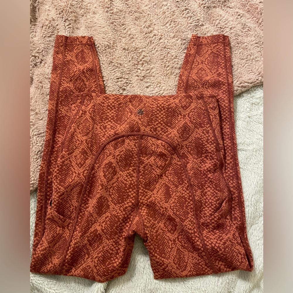 EUC Athleta Ultimate 7/8 Patterned Legging